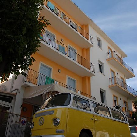 Jammin' Hostel & Bar Rimini Exterior photo