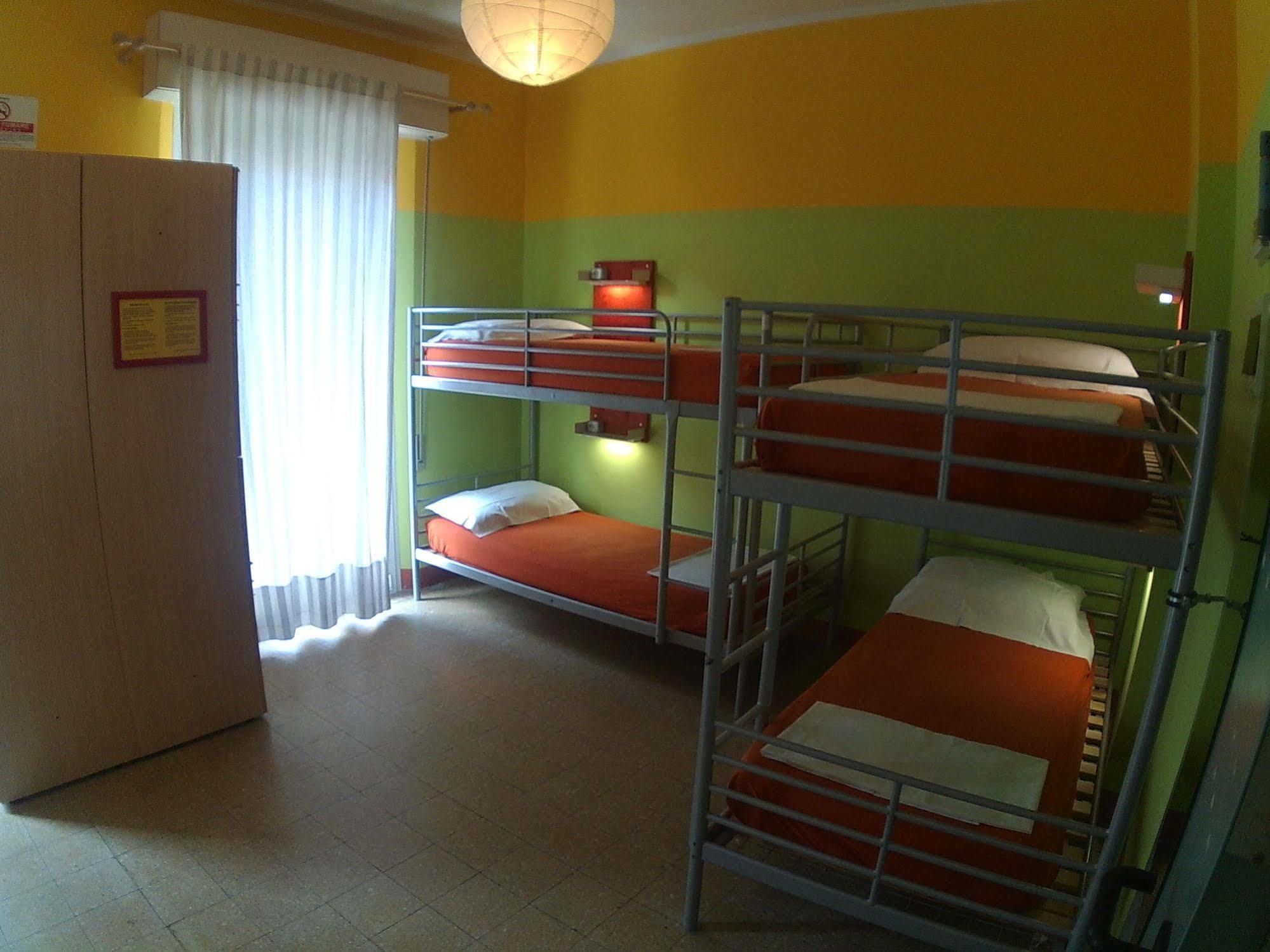 Jammin' Hostel & Bar Rimini Exterior photo