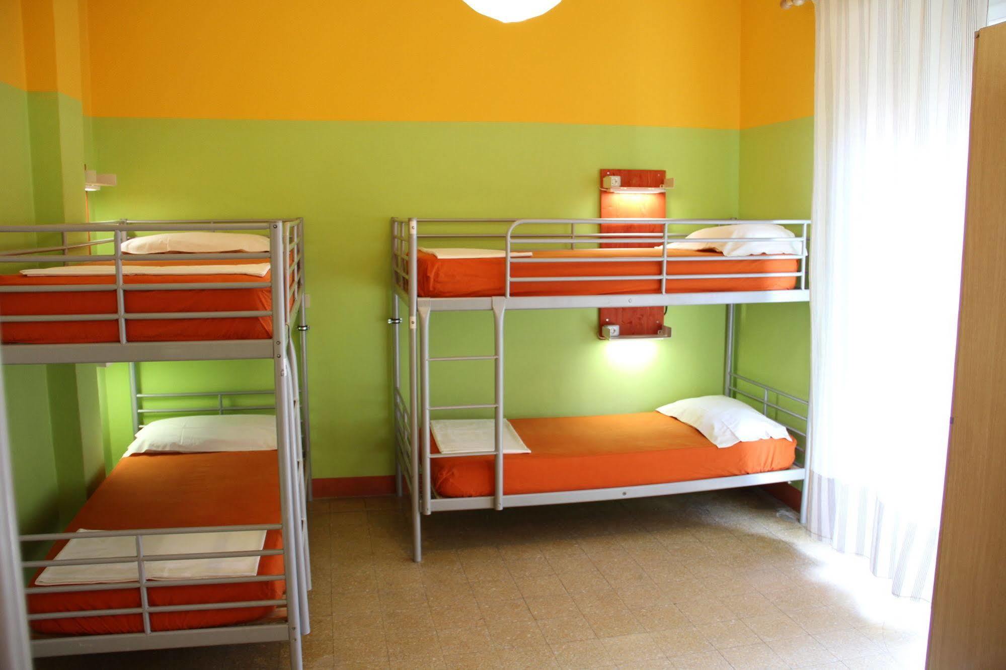 Jammin' Hostel & Bar Rimini Exterior photo