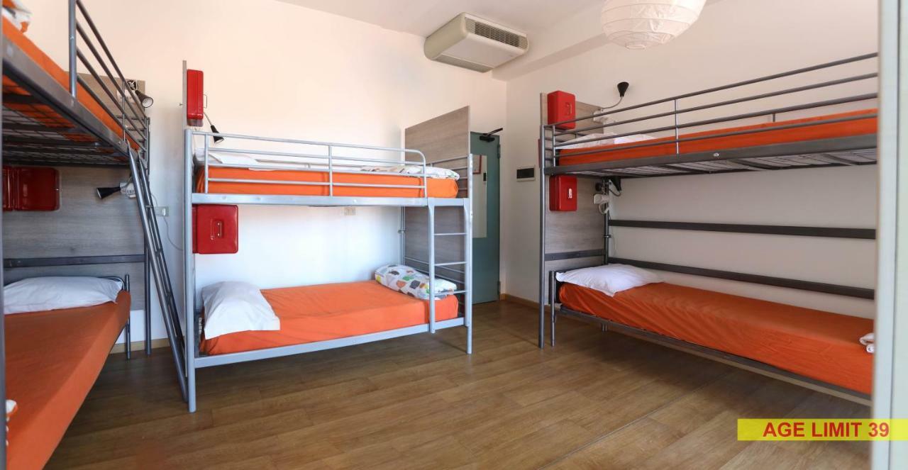 Jammin' Hostel & Bar Rimini Exterior photo